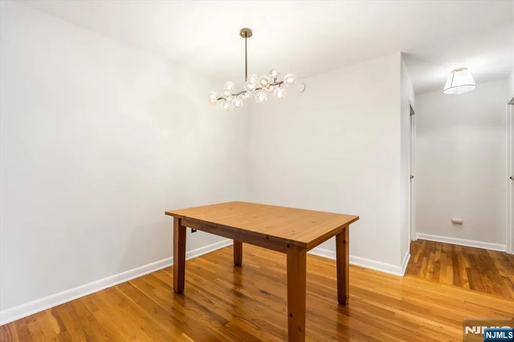 101 Orient Way 2D1 Rutherford, NJ 07070