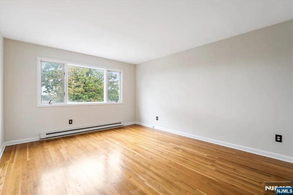 101 Orient Way 2D1 Rutherford, NJ 07070