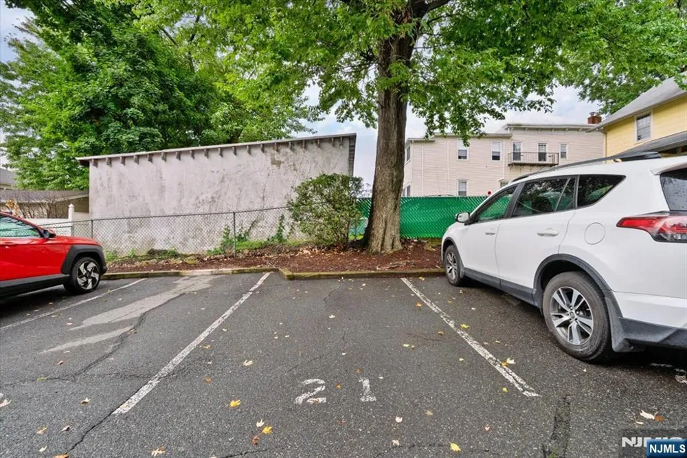 101 Orient Way 2D1 Rutherford, NJ 07070