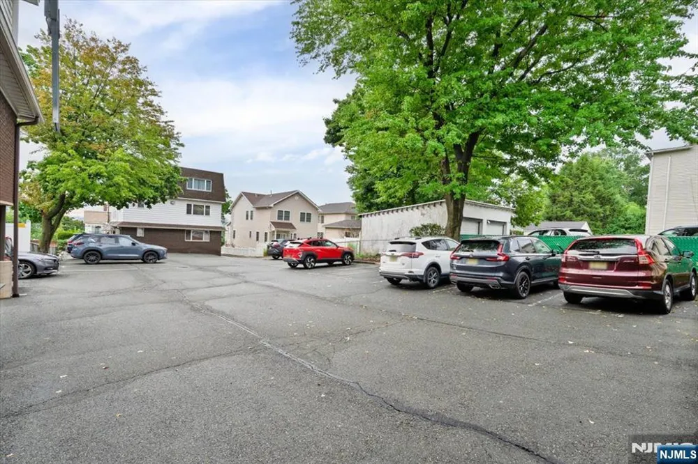 101 Orient Way 2D1 Rutherford, NJ 07070