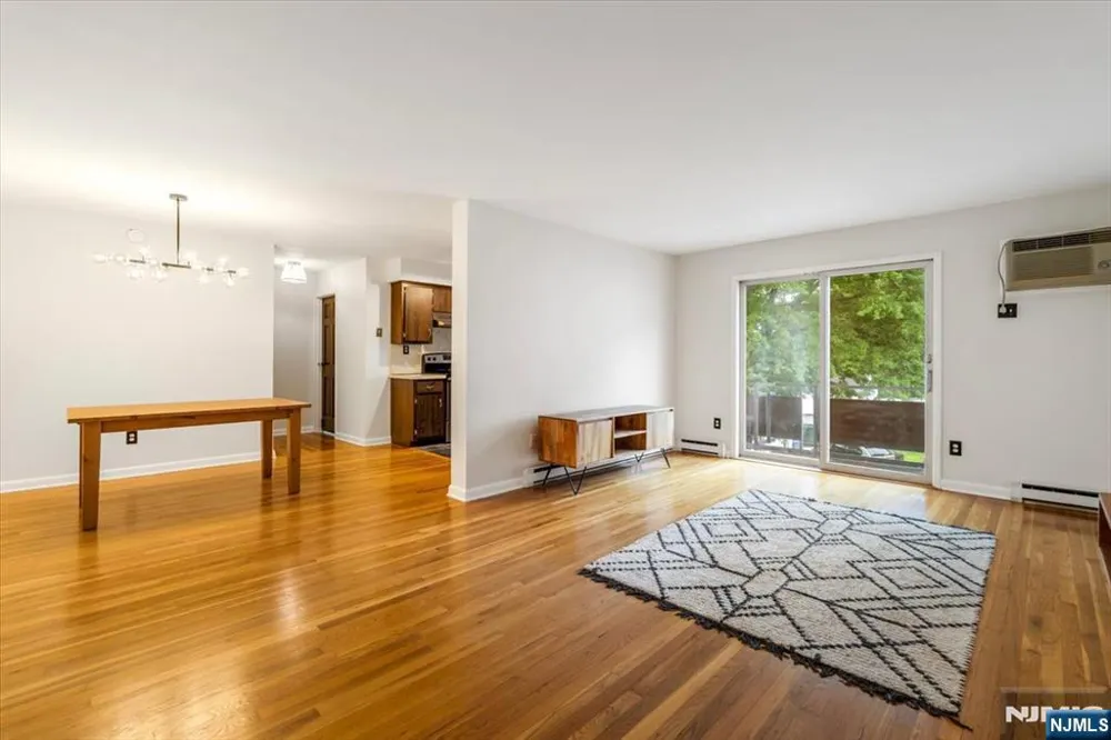 101 Orient Way 2D1 Rutherford, NJ 07070