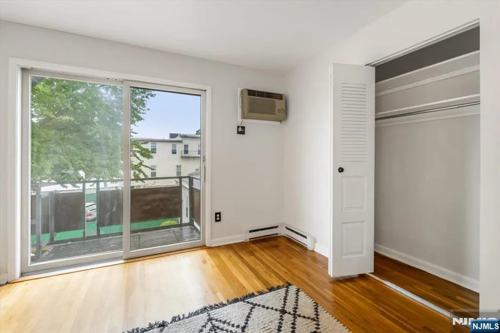 101 Orient Way 2D1 Rutherford, NJ 07070