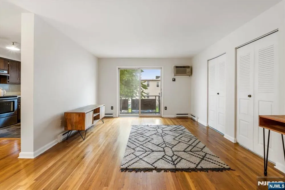 101 Orient Way 2D1 Rutherford, NJ 07070