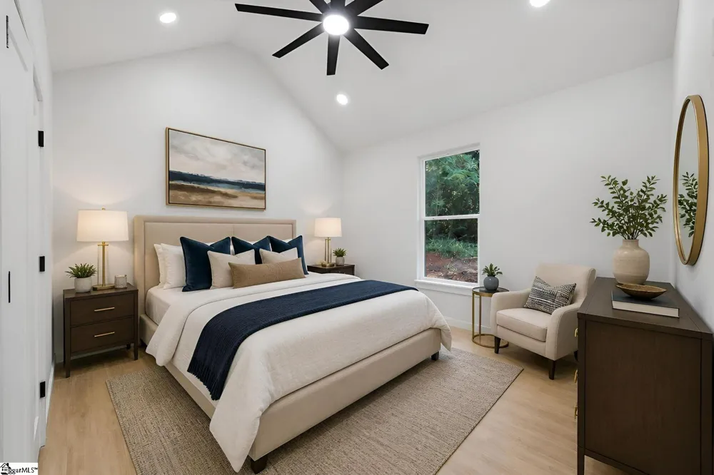 579 Bee Street Spartanburg, SC 29303