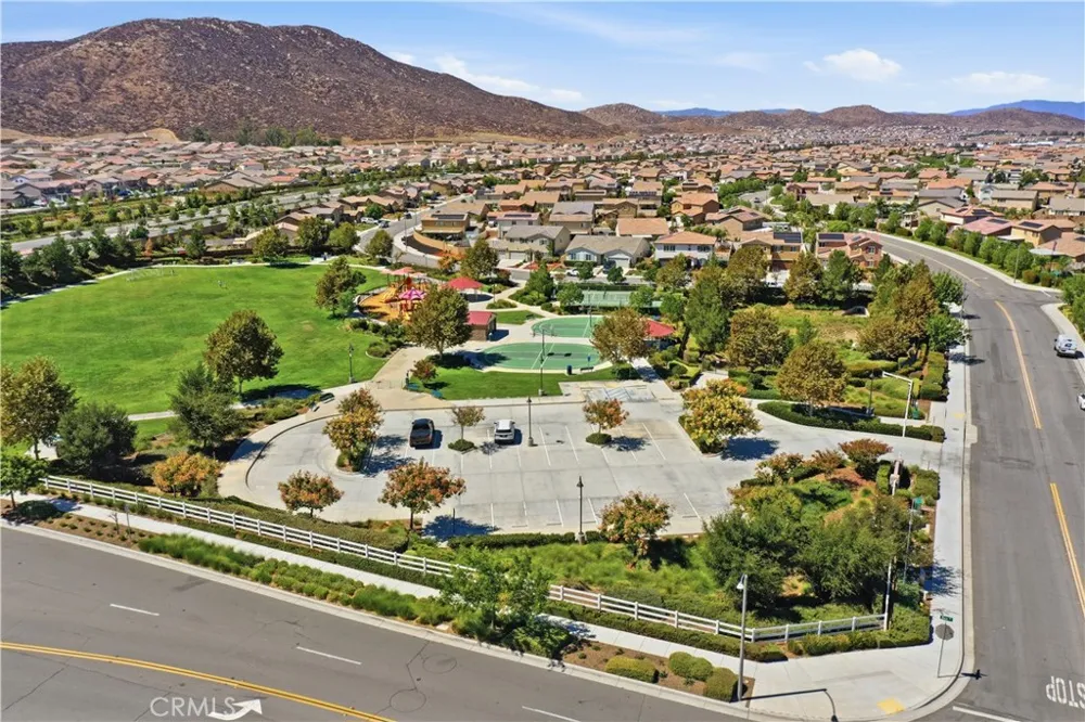 29281 Glass Mountain Court Winchester, CA 92596