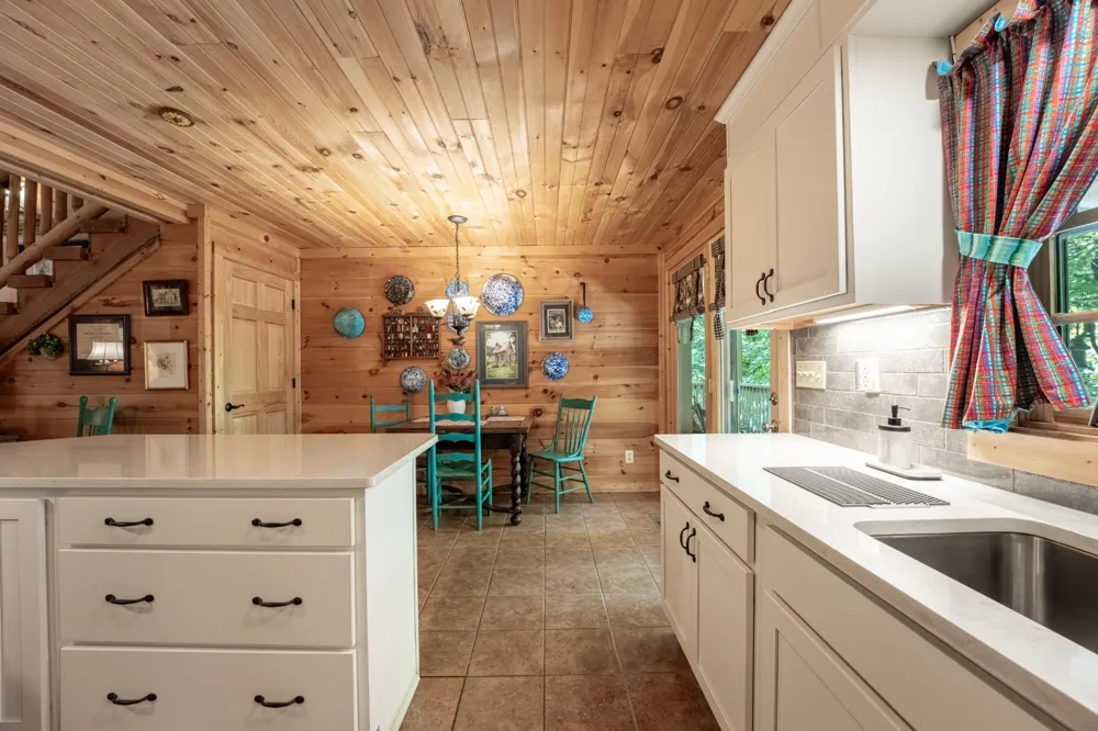 3803 Westwood Dr Sevierville, TN 37862