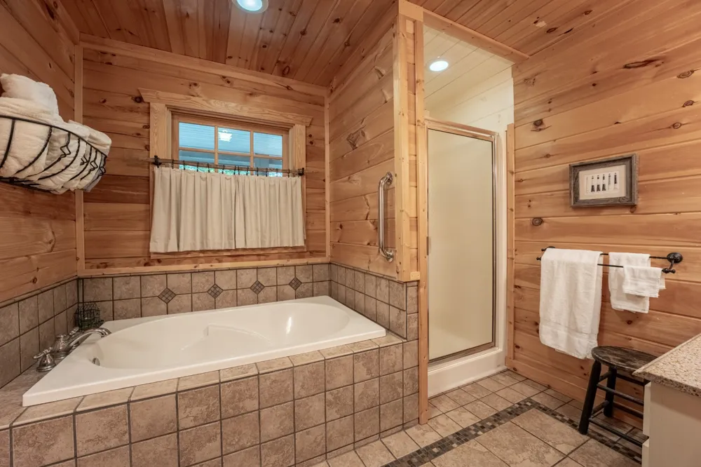 3803 Westwood Dr Sevierville, TN 37862