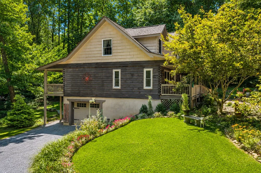 3803 Westwood Dr Sevierville, TN 37862