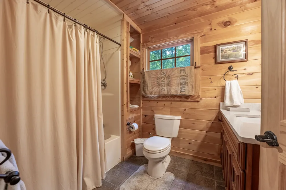 3803 Westwood Dr Sevierville, TN 37862