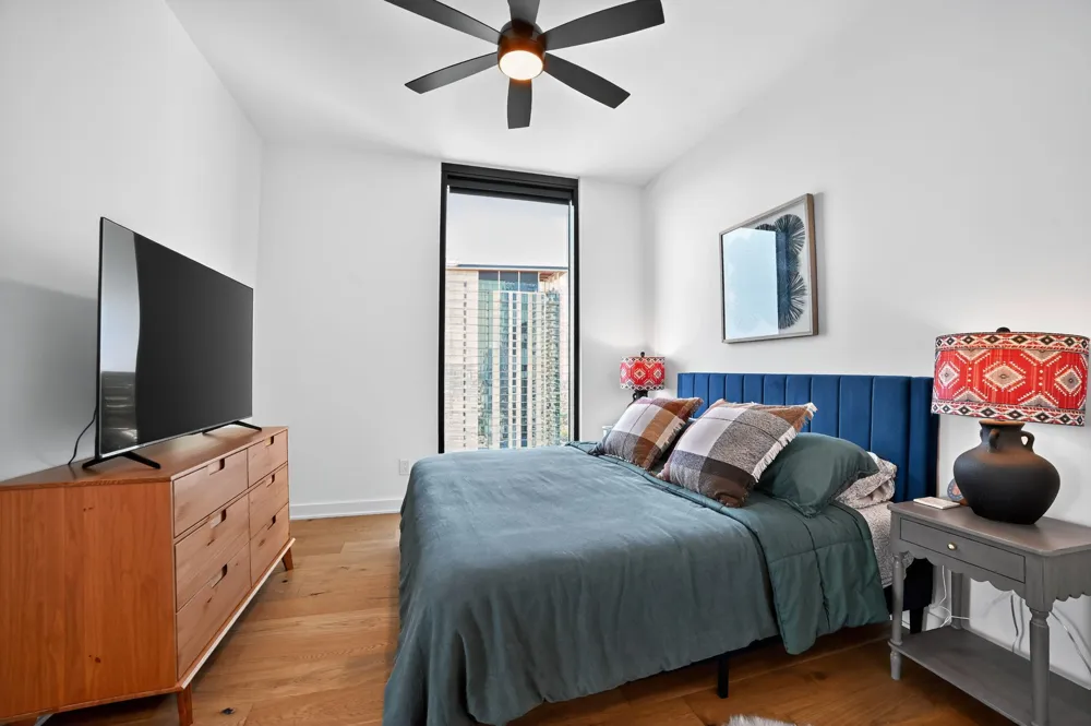 84 East Avenue #3206 Austin, TX 78701