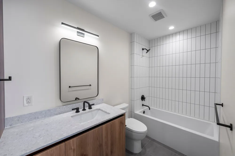 84 East Avenue #3206 Austin, TX 78701
