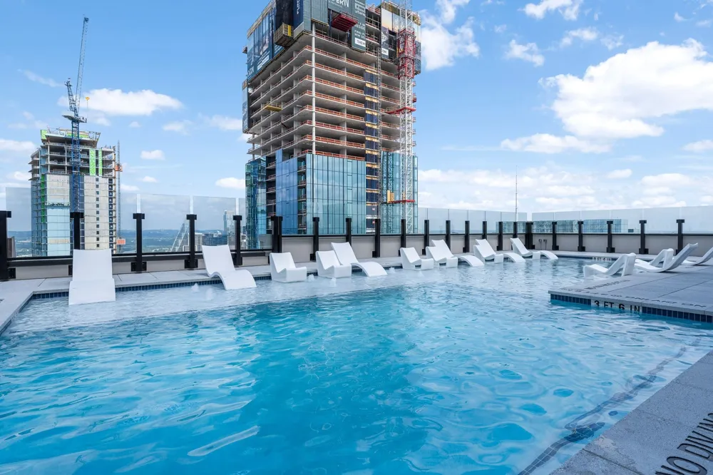 84 East Avenue #3206 Austin, TX 78701