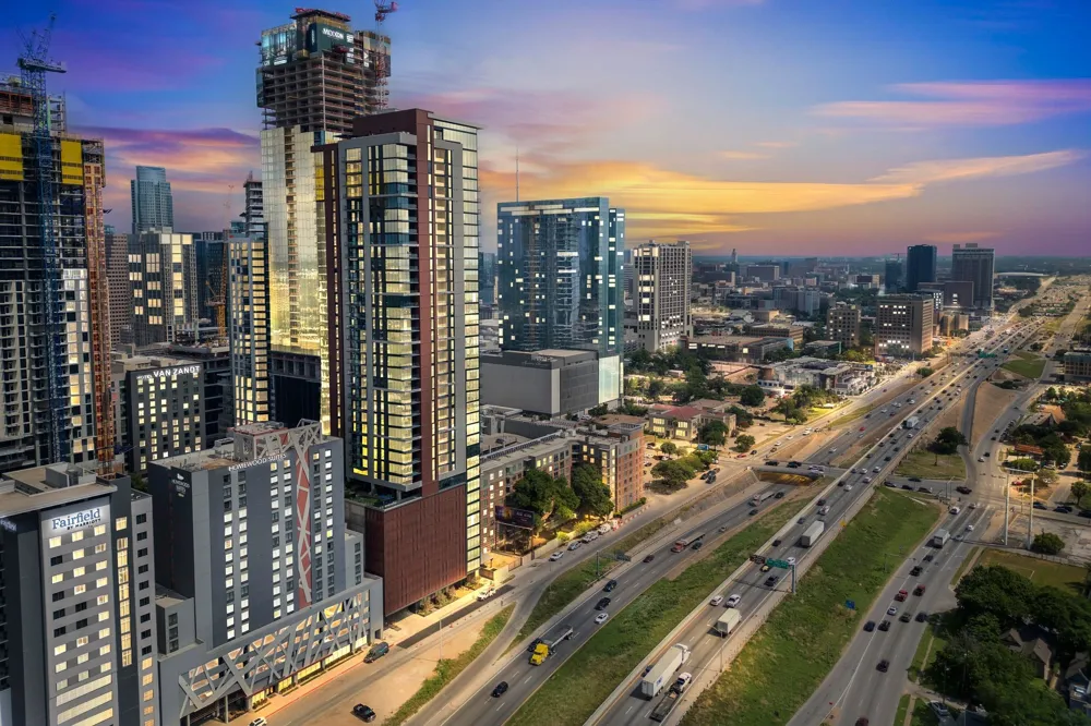 84 East Avenue #3206 Austin, TX 78701
