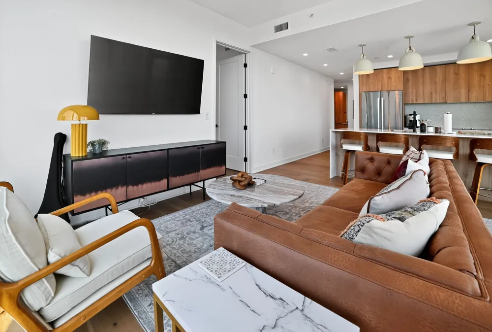 84 East Avenue #3206 Austin, TX 78701