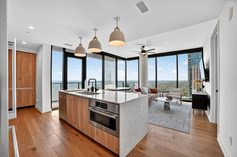 84 East Avenue #3206 Austin, TX 78701