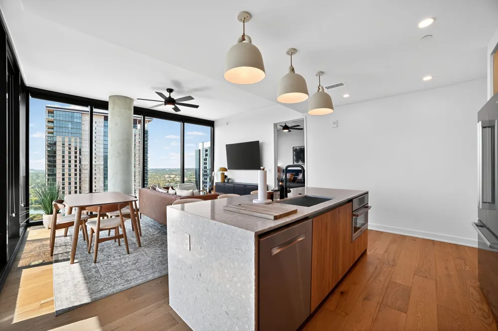 84 East Avenue #3206 Austin, TX 78701