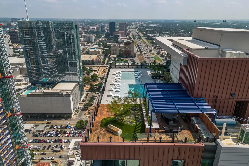 84 East Avenue #3206 Austin, TX 78701