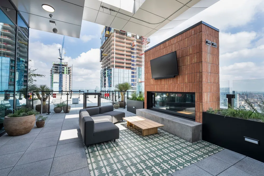 84 East Avenue #3206 Austin, TX 78701