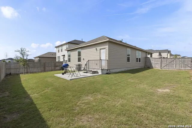 4831 Park Cape Marion, TX 78124