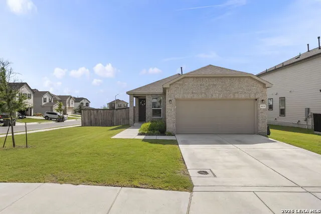 4831 Park Cape Marion, TX 78124