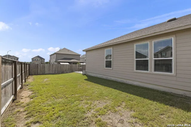 4831 Park Cape Marion, TX 78124