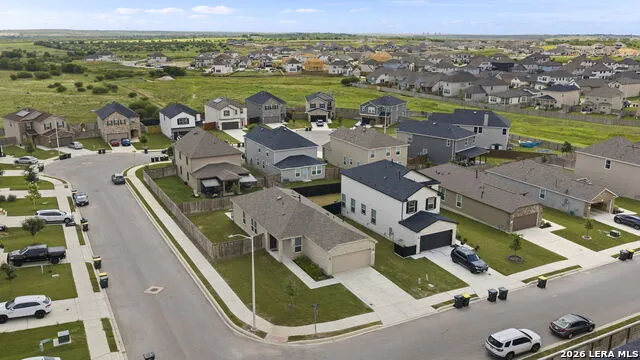 4831 Park Cape Marion, TX 78124