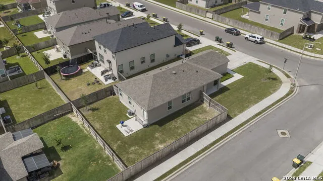 4831 Park Cape Marion, TX 78124