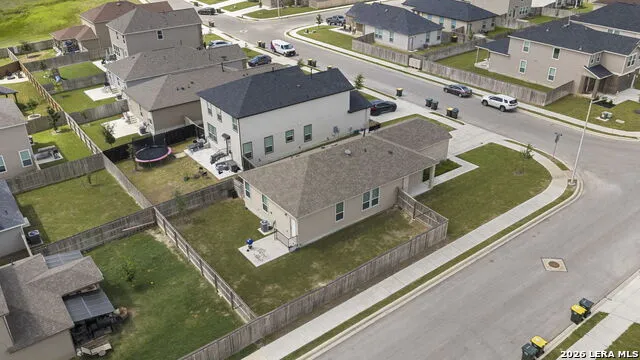 4831 Park Cape Marion, TX 78124