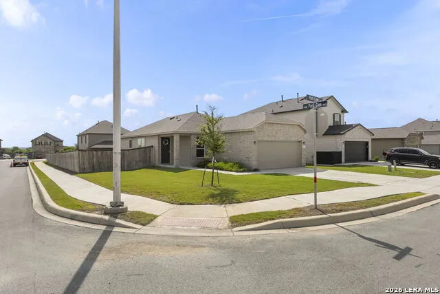 4831 Park Cape Marion, TX 78124
