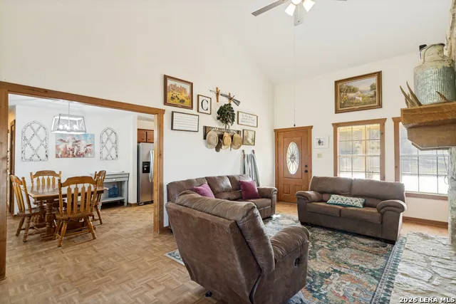 186 SEVEN SISTERS DR Boerne, TX 78006