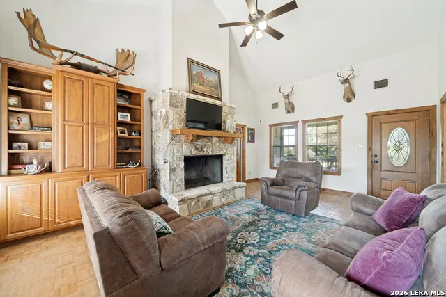 186 SEVEN SISTERS DR Boerne, TX 78006
