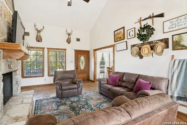 186 SEVEN SISTERS DR Boerne, TX 78006