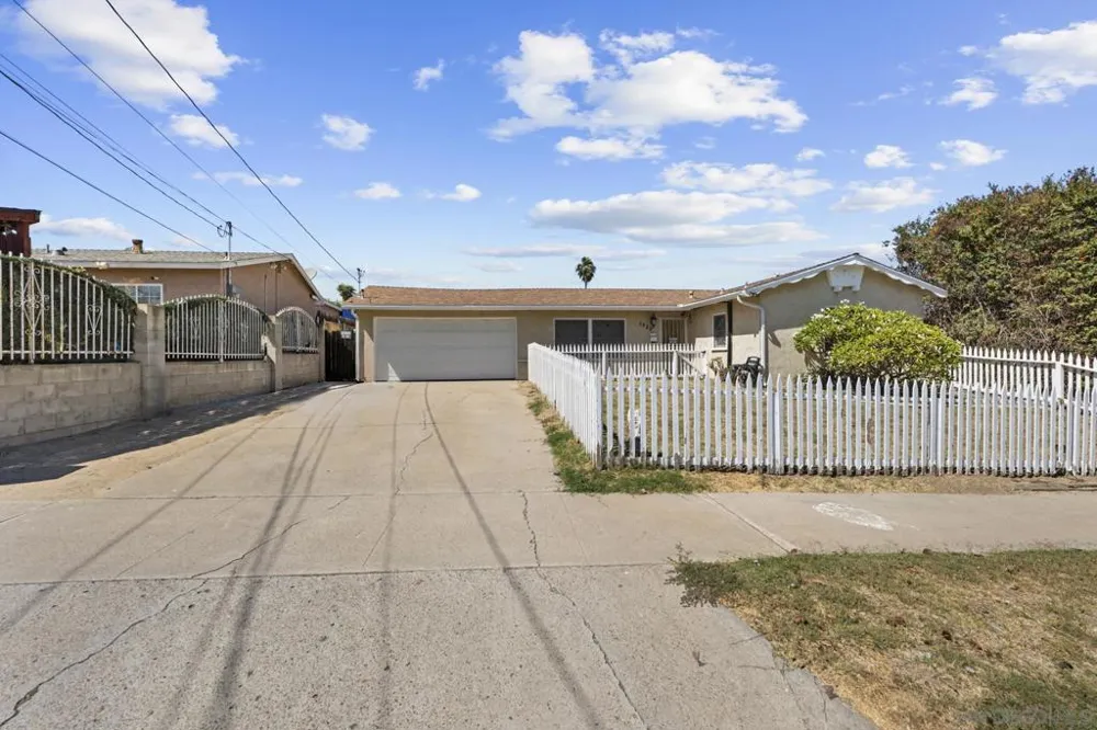 1520 Tarleton St Spring Valley, CA 91977
