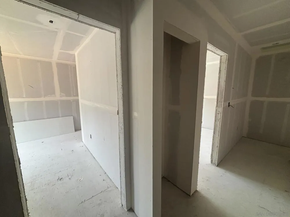 10443 Caminito Rimini San Diego, CA 92129