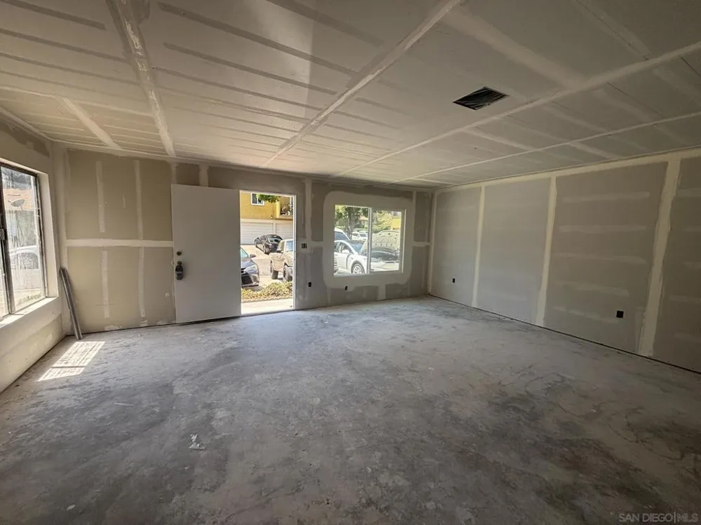 10443 Caminito Rimini San Diego, CA 92129