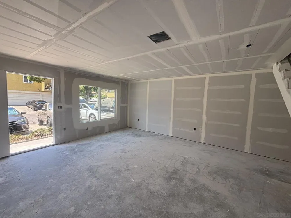 10443 Caminito Rimini San Diego, CA 92129