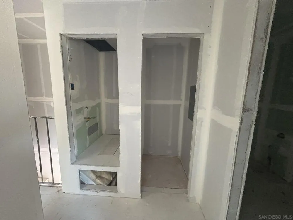 10443 Caminito Rimini San Diego, CA 92129