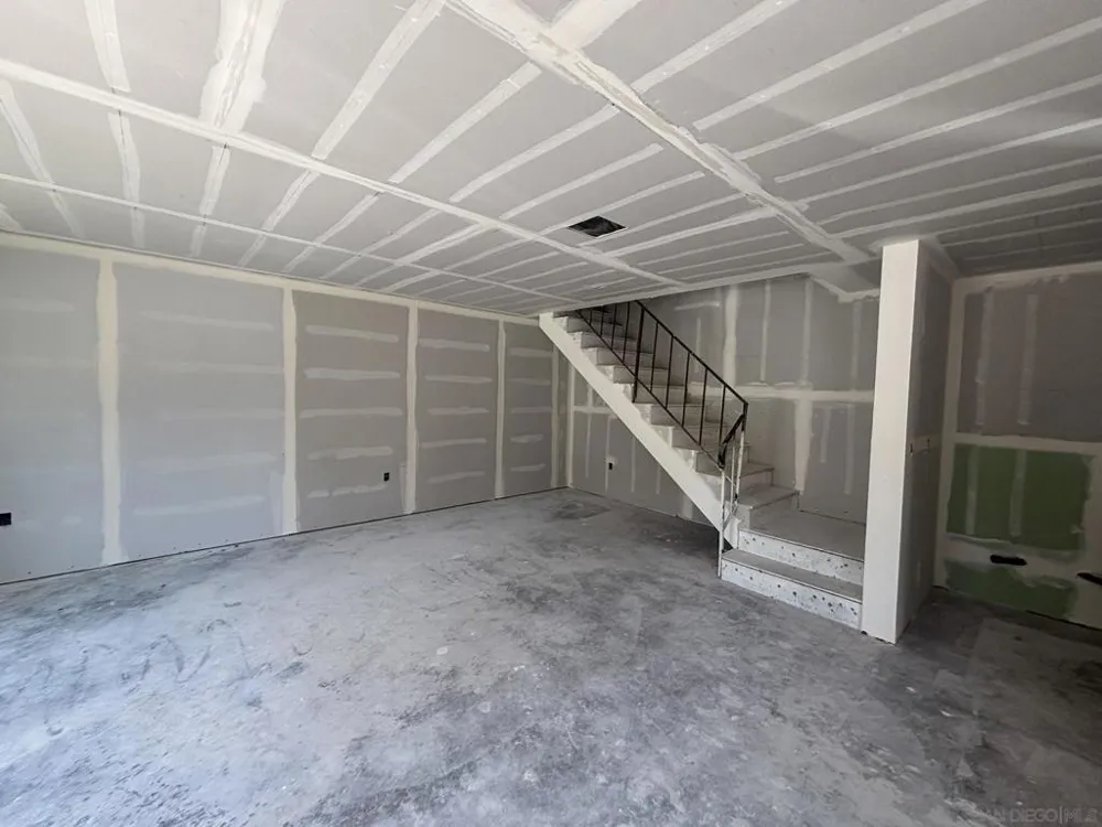 10443 Caminito Rimini San Diego, CA 92129