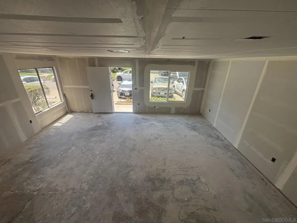 10443 Caminito Rimini San Diego, CA 92129