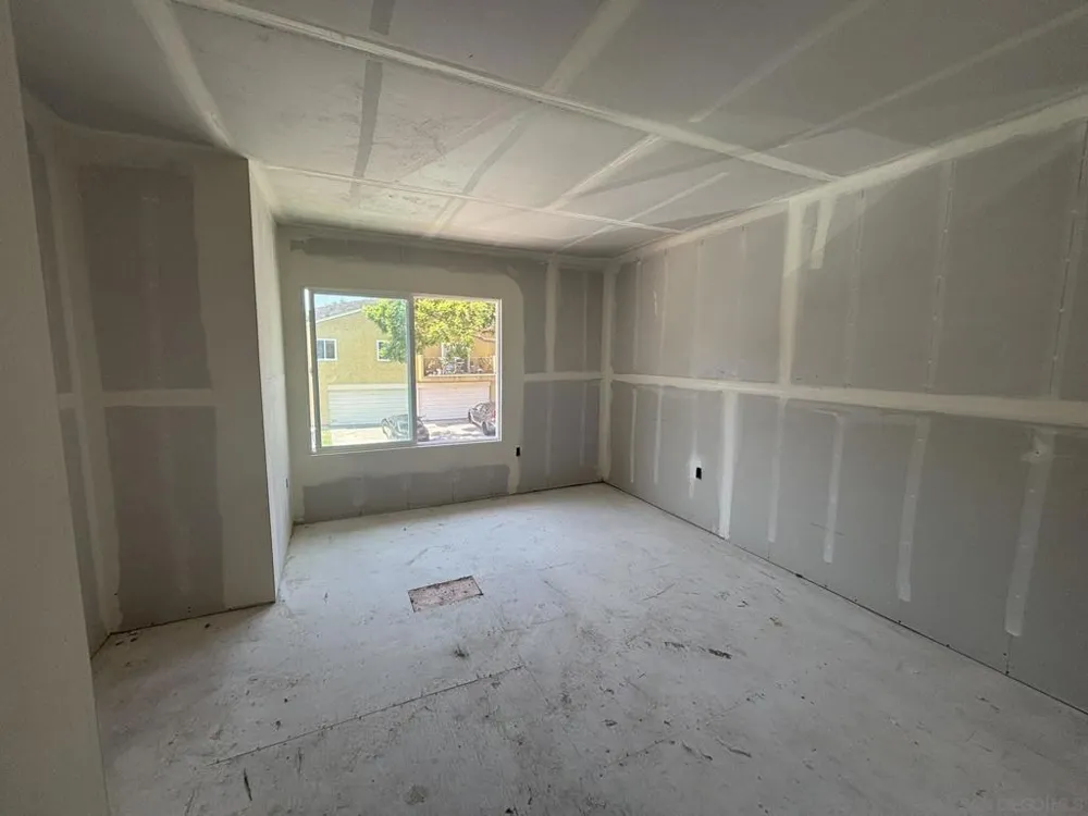 10443 Caminito Rimini San Diego, CA 92129