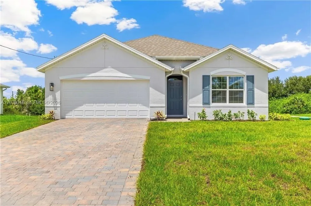 5215 BUTTE ST Lehigh Acres, FL 33971