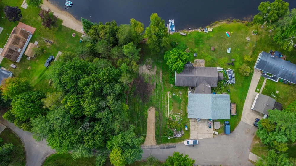 203 Atwood Drive Prudenville, MI 48651