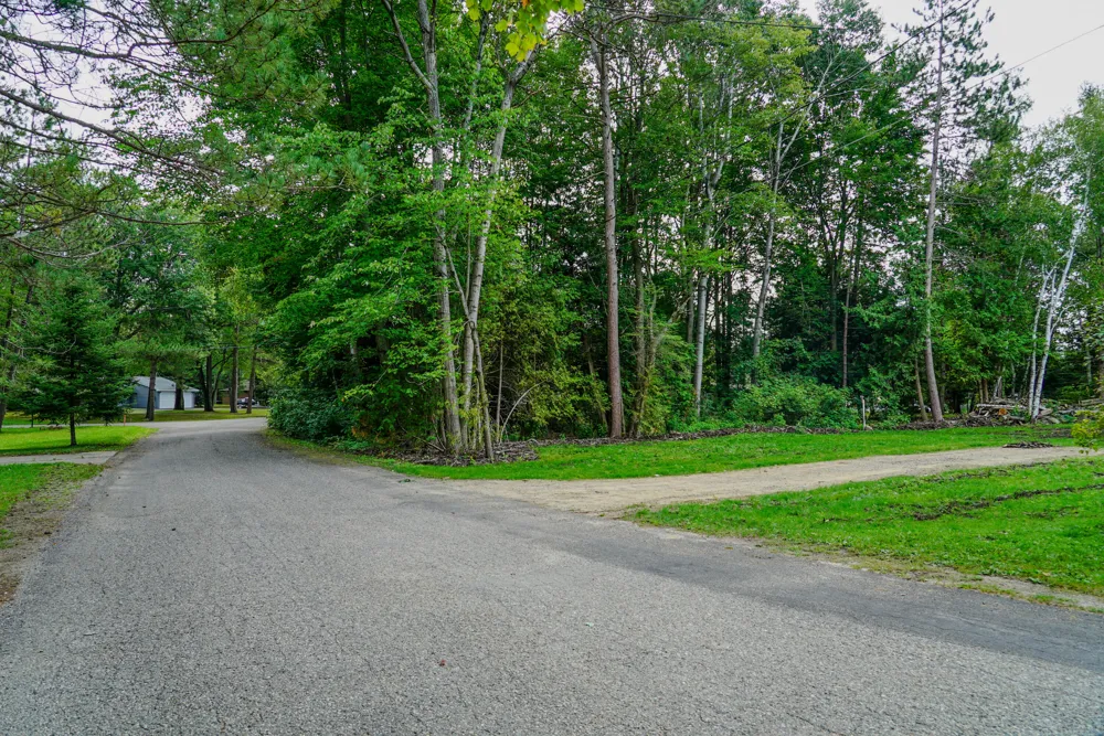 203 Atwood Drive Prudenville, MI 48651