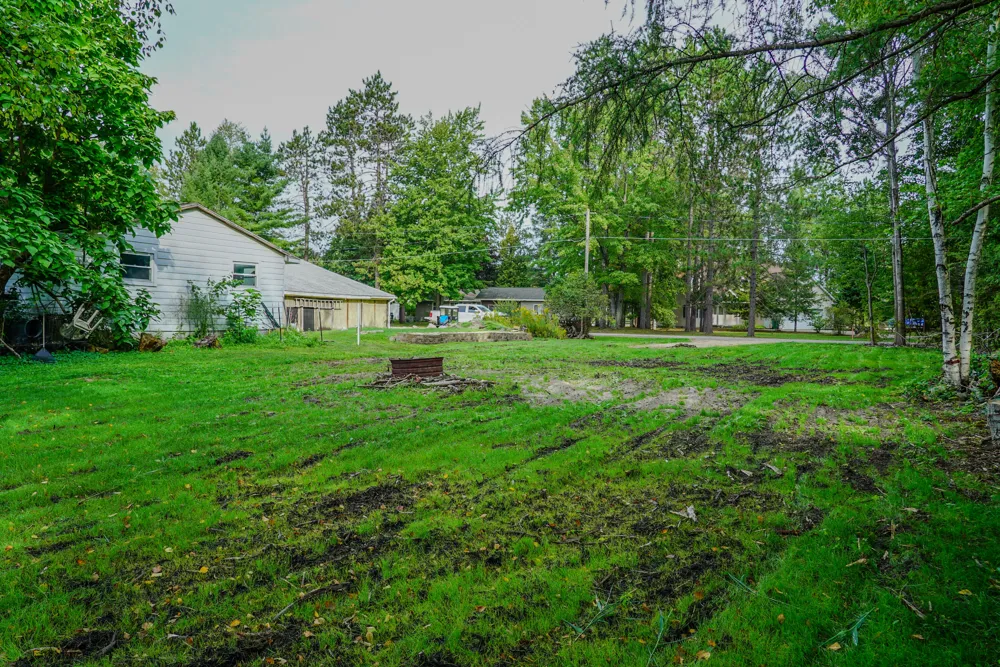 203 Atwood Drive Prudenville, MI 48651