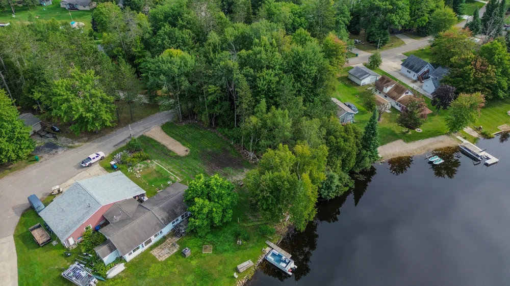 203 Atwood Drive Prudenville, MI 48651