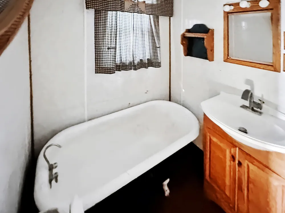 616 Cour Street Clare City, MI 48617