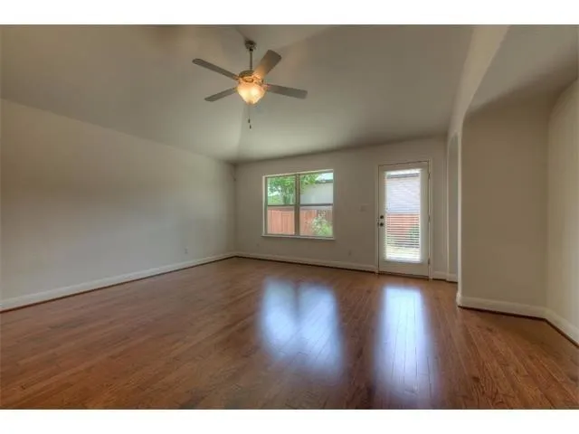 10721 Dinah Drive Austin, TX 78748