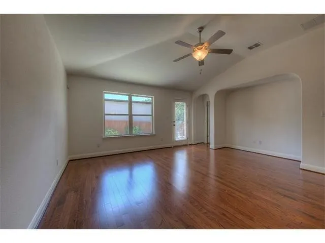 10721 Dinah Drive Austin, TX 78748