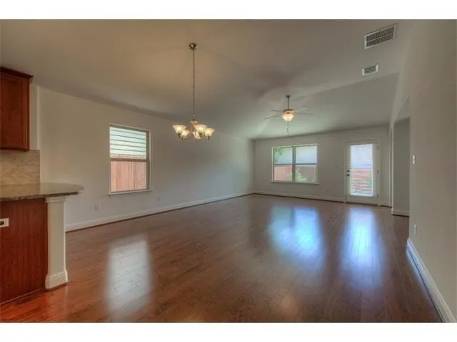 10721 Dinah Drive Austin, TX 78748