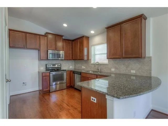 10721 Dinah Drive Austin, TX 78748